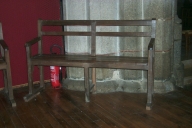 Ensemble de 61 bancs d'église