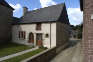 Maison, place de l'église, n°2 (Saint-Armel)