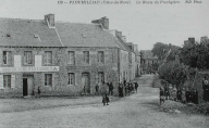 Maisons, 8, 9 place de l'Eglise (Ploumilliau)