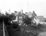 Presbytère, 6 place Alexandre Jehannin (Bécherel)
