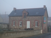 Maison, rue du Capitaine F. Guérault (Etrelles)