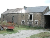 Alignement de maisons 2, Fouy (Sainte-Marie)