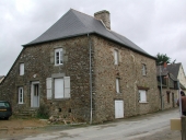 Les maisons et les fermes sur la commune de Dourdain