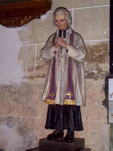 Statue (petite nature) : saint Jean-Marie Vianney