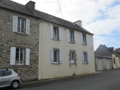Ancienne école, actuellement maison, 10 place de la Grève (Lanvéoc)