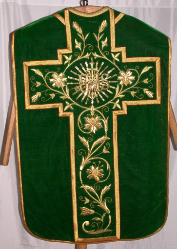Ornement vert 3 : chasuble