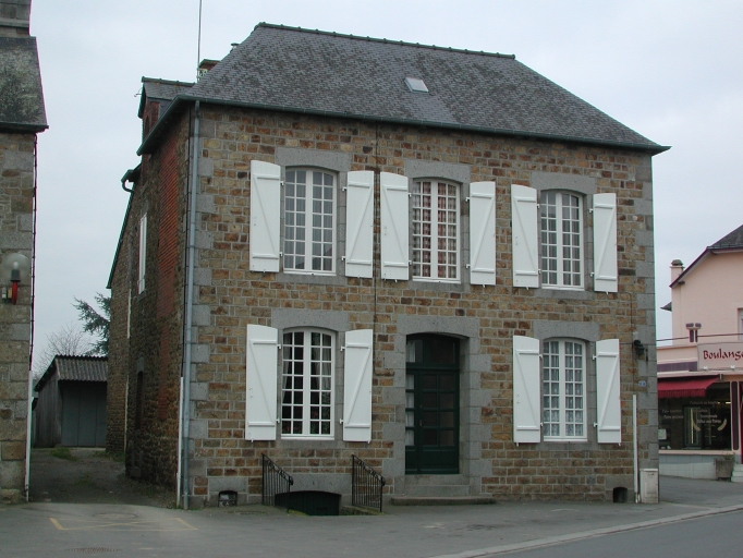Maison, 2 ruelle des Halles (Sens-de-Bretagne)