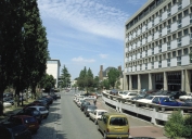 Université de Rennes I, faculté de Droit, avenue du Doyen-Roger-Houin ; rue Jules-Ferry (Rennes)