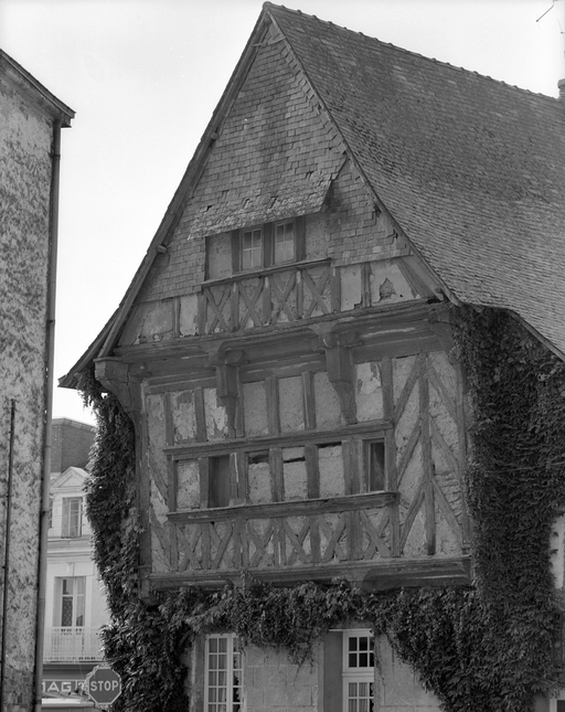 Palais de justice, 25 place de l'église (Grand-Fougeray)