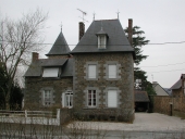 Maison, 3-7 rue de la Gare (Argentré-du-Plessis)