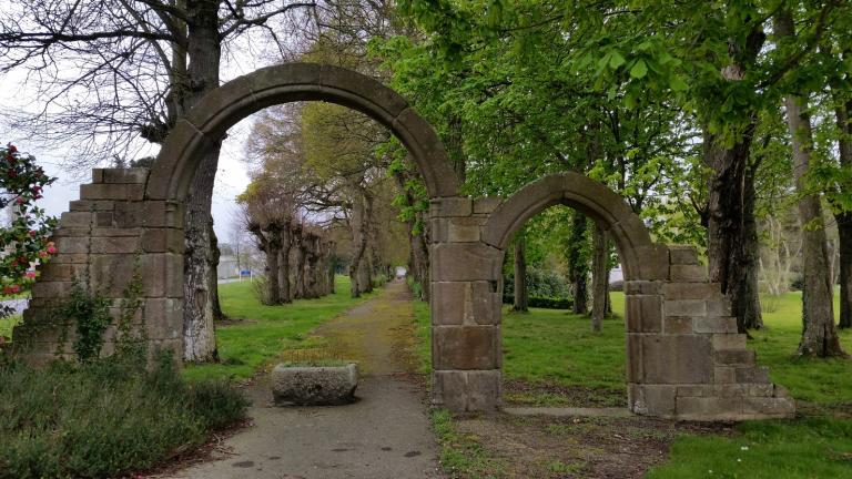 Abbaye, devenue Hôpital de Bon-Secours, 1 rue du Bon-Sauveur (Bégard)
