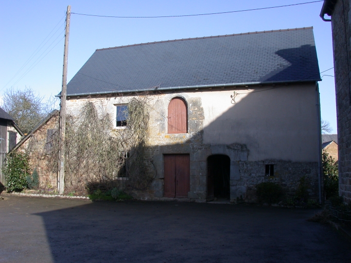 Ferme, le Portail (Longaulnay)