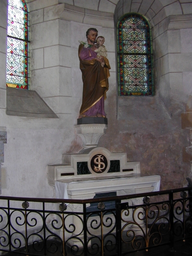 Ensemble de l'autel de saint Joseph : autel, clôture d'autel, degré d'autel, 2 gradins d'autel, socle