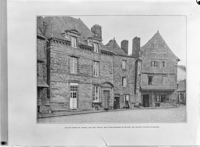 Maison, 13 place de la Mairie (Carhaix-Plouguer)