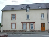 Maison, 14 place de l'église (Pleumeleuc)