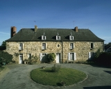 Presbytère paroissial, 1 rue de Campel ; 5 rue du Presbytère (Maure-de-Bretagne fusionnée en Val d'Anast en 2017)