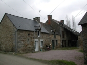 Ferme, la Ville es Née (Saint-Pierre-de-Plesguen fusionnée en Mesnil-Roc'h en 2019)