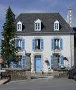 Maison, place de la Mairie (Trévé)