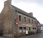 Maison, rue de la Poste (Penvénan)