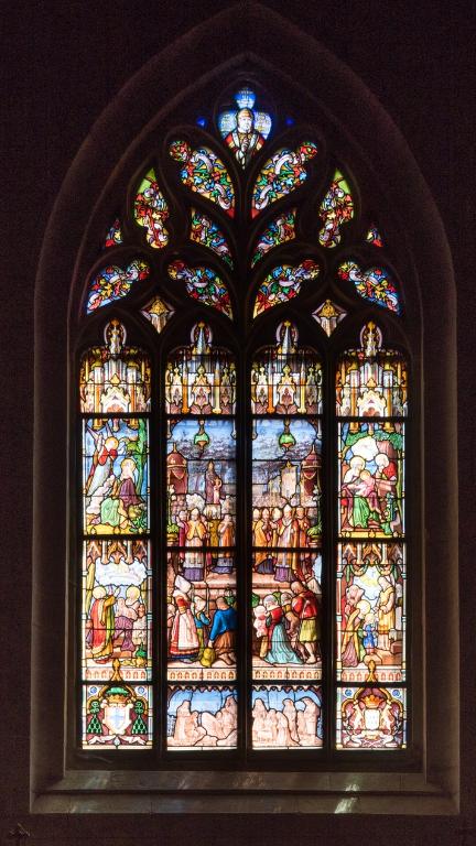 Verrière de la baie 6, dite de Sainte Anne d'Auray, basilique Notre-Dame-du-Roncier (Josselin)