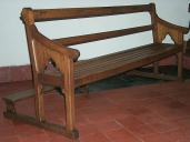 Ensemble de 9 bancs de fidèles, le Port (Guipry fusionnée en Guipry-Messac en 2016)