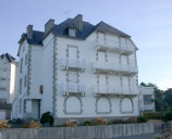 Hôtel de voyageurs dit Grand Hôtel de la Plage, actuellement immeuble à logements, 35 rue de Trozoul (Trébeurden)