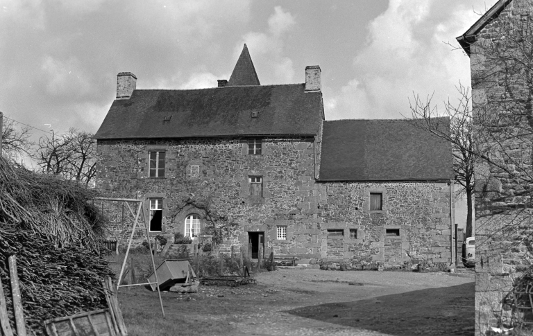 Manoir, la Branche (Saint-Brice-en-Coglès fusionnée en Maen Roch en 2017)