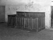 Banc de fidèles : banc d'église, ancienne collégiale, actuellement église Sainte-Marie-Madeleine (Champeaux)