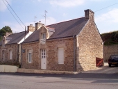 Maison, rue du Menhir (Guénin)