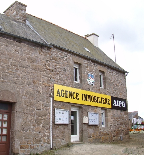 Maison, 7 place de l'église (Penvénan)