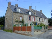 Alignement de maisons, 21, 23, 25 rue de la Ville Brunet (Saint-Briac-sur-Mer)