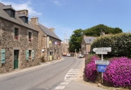 Le bourg de Plougrescant