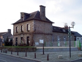 Mairie ; école, 21 rue de Paris (Baguer-Pican)
