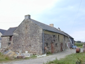 Alignement de deux fermes, les Cheintes (Maxent)