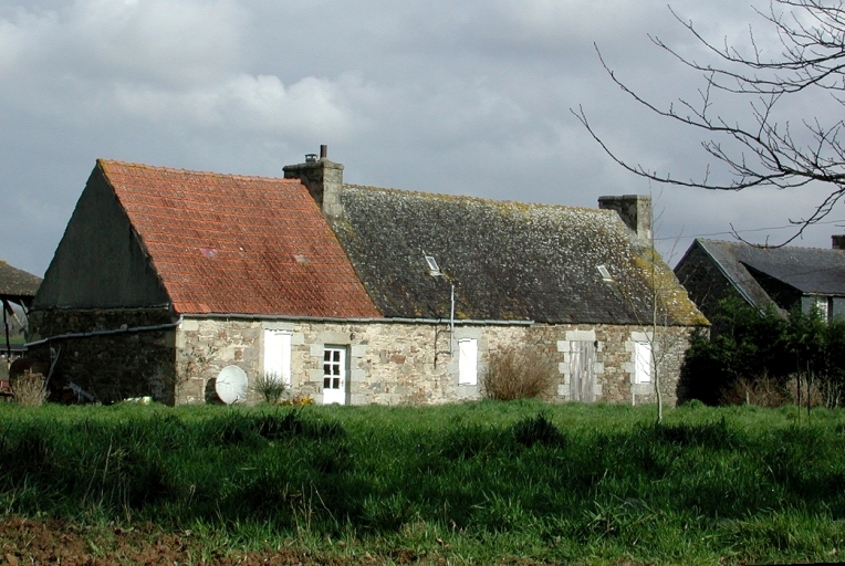 Ancienne ferme, actuellement maison, Kergavarec (Saint-Michel-en-Grève)
