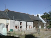 Alignement de maisons, Maupertuis (Sainte-Marie)