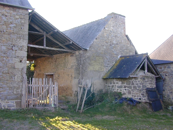 Ferme, Chenillé (Saint-Léger-des-Prés)