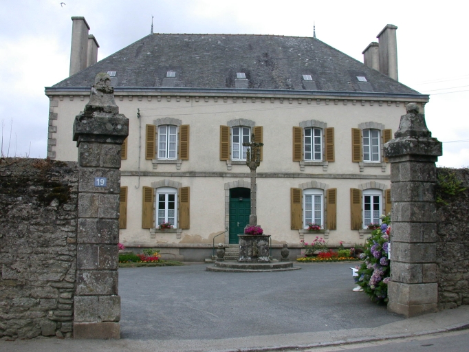 Presbytère, 19 rue des Combats de Kervernen (Pluméliau fusionnée en Pluméliau-Bieuzy en 2019)