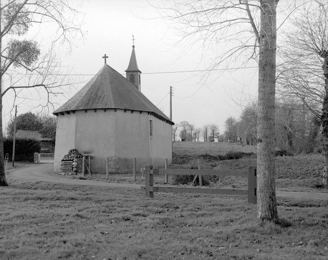Chapelle Notre-Dame-de-la-Villée, chapelle frairienne, Etang de la Villée (Quédillac)