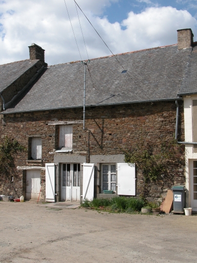 Ferme, 4 cours Noguès (Pleugueneuc)