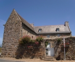 Les manoirs, maisons, fermes et logis sur la commune de Plougrescant