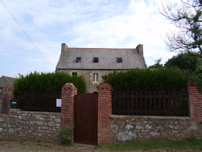 Maison, Kerloquin (Plougrescant)