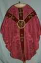 Ornement rouge 1 : chasuble, voile de calice