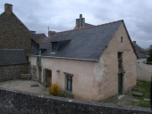 Maison, place de l'Eglise (La Chapelle-aux-Filtzméens)