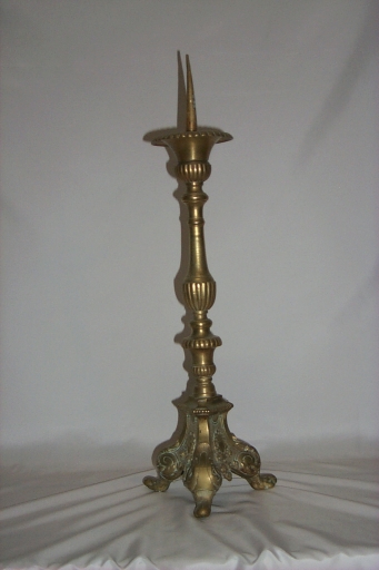 Ensemble de 8 chandeliers d'autel