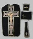 Ornement noir 1 : chasuble, étole, bourse de corporal, voile de calice