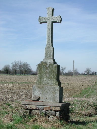 Croix de chemin, près du Pont Hue (Argentré-du-Plessis)