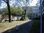 Cité, dite groupement d'habitations, allée de Moravie ;  villa Moravie ;  square Slovaquie (Rennes)