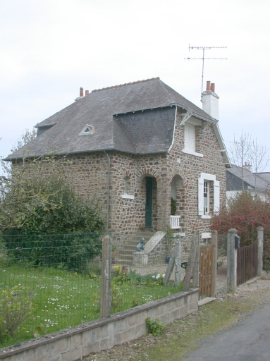 Maison, 13 rue Auguste Brizeux (Etables-sur-Mer fusionnée en Binic-Etables-sur-Mer en 2016)