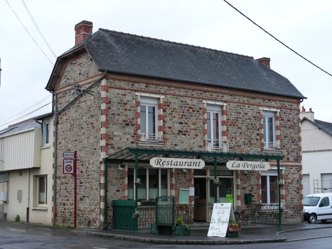 Garage "Beucher", 33 avenue Jules Tricault (Bruz)